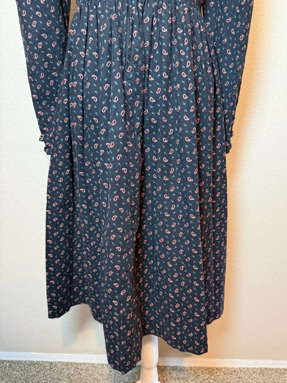 Vintage 1980’s Laura Ashley Paisley Print Prairie Dress Blue Size 12 - Picture 11 of 16
